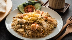 Asal Usul Nasi Goreng: Bukan dari Indonesia, Ternyata!