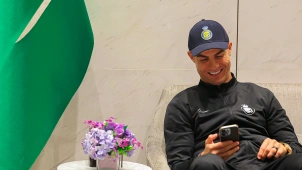 Cristiano Ronaldo Menggemparkan Dunia YouTube: Buat Akun Baru Cuma 2 Jam Dapat Juataan Subscriber