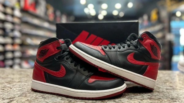 Nike Air Jordan 1 Bred