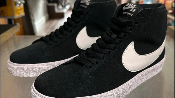 Nike SB Zoom Blazer Mid