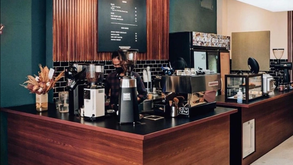 Makmur Jaya Coffee, Salah Satu Coffeshop yang Wajib Dikunjungi Di Bandung