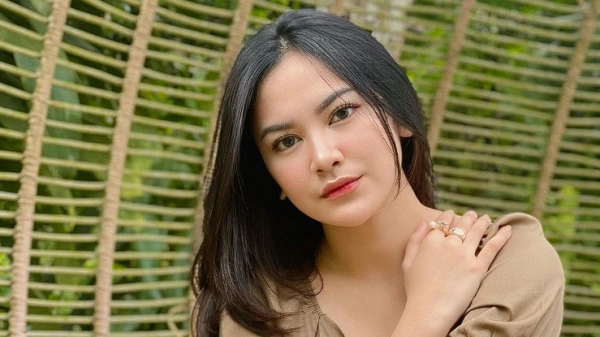 Rahasia Kulit Glowing: Rutinitas Perawatan Kulit Selebriti